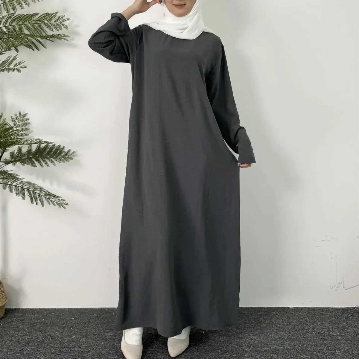 Caftan à col rond pour femmes, robe longue musulmane élégante - image de produit 0