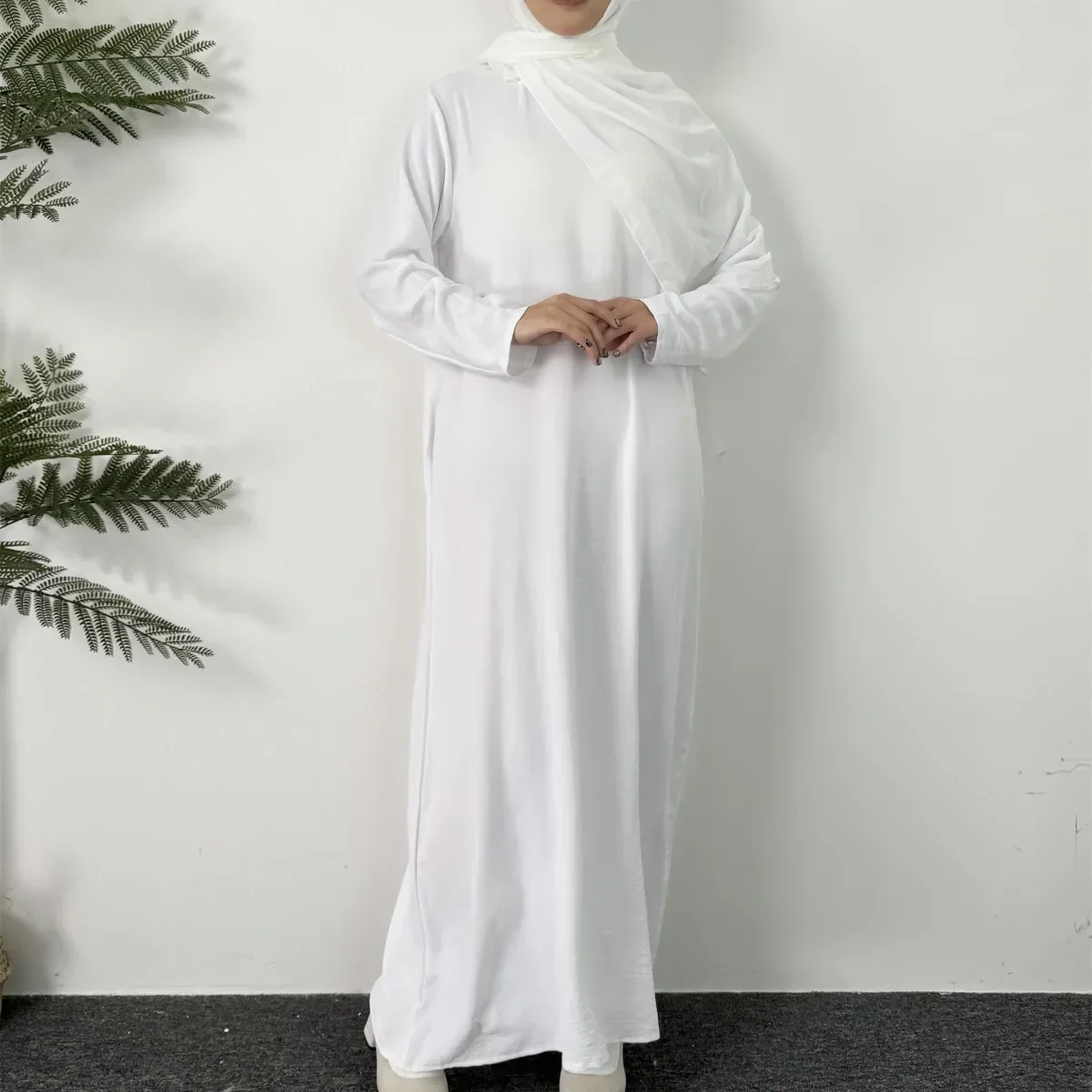 Caftan à col rond pour femmes, robe longue musulmane élégante - image de produit 4