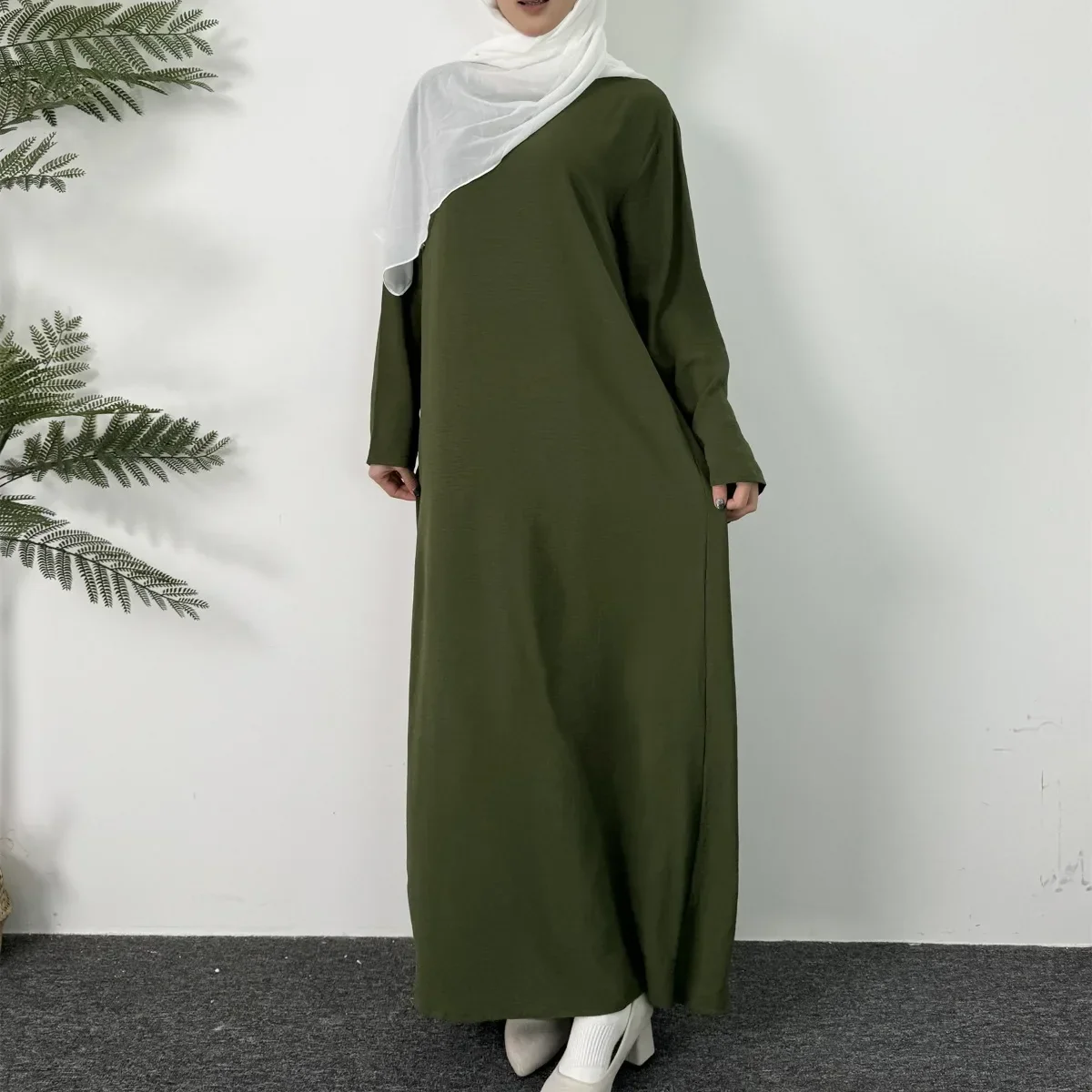 Caftan à col rond pour femmes, robe longue musulmane élégante - image de produit 3