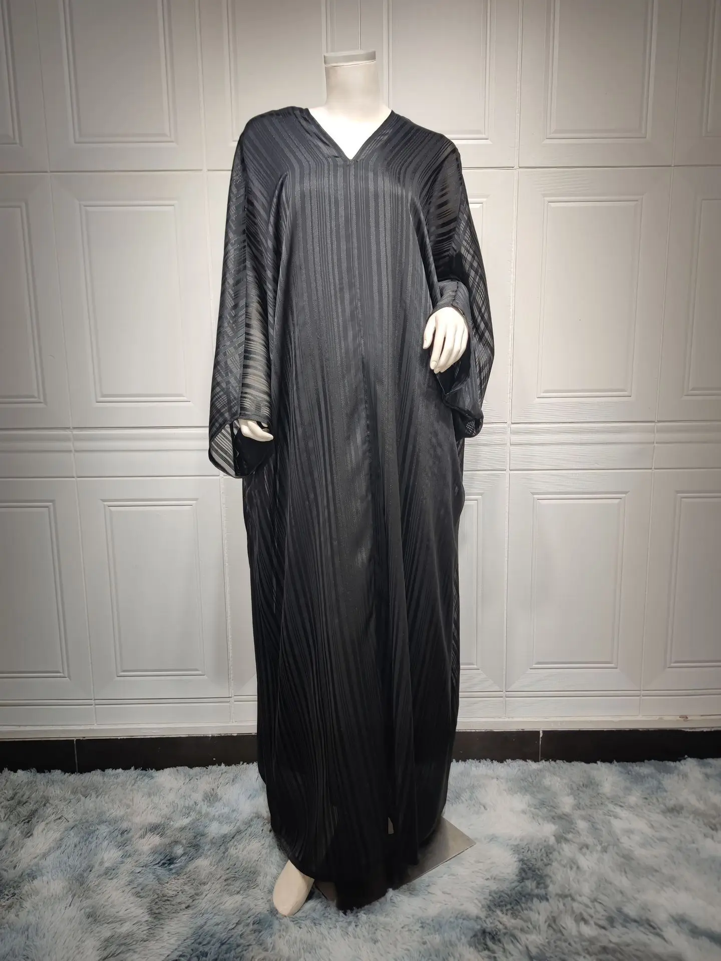 Ensemble abaya dubaï chic, manches brillantes, robe soirée - Modeste loungewear - image de produit 4